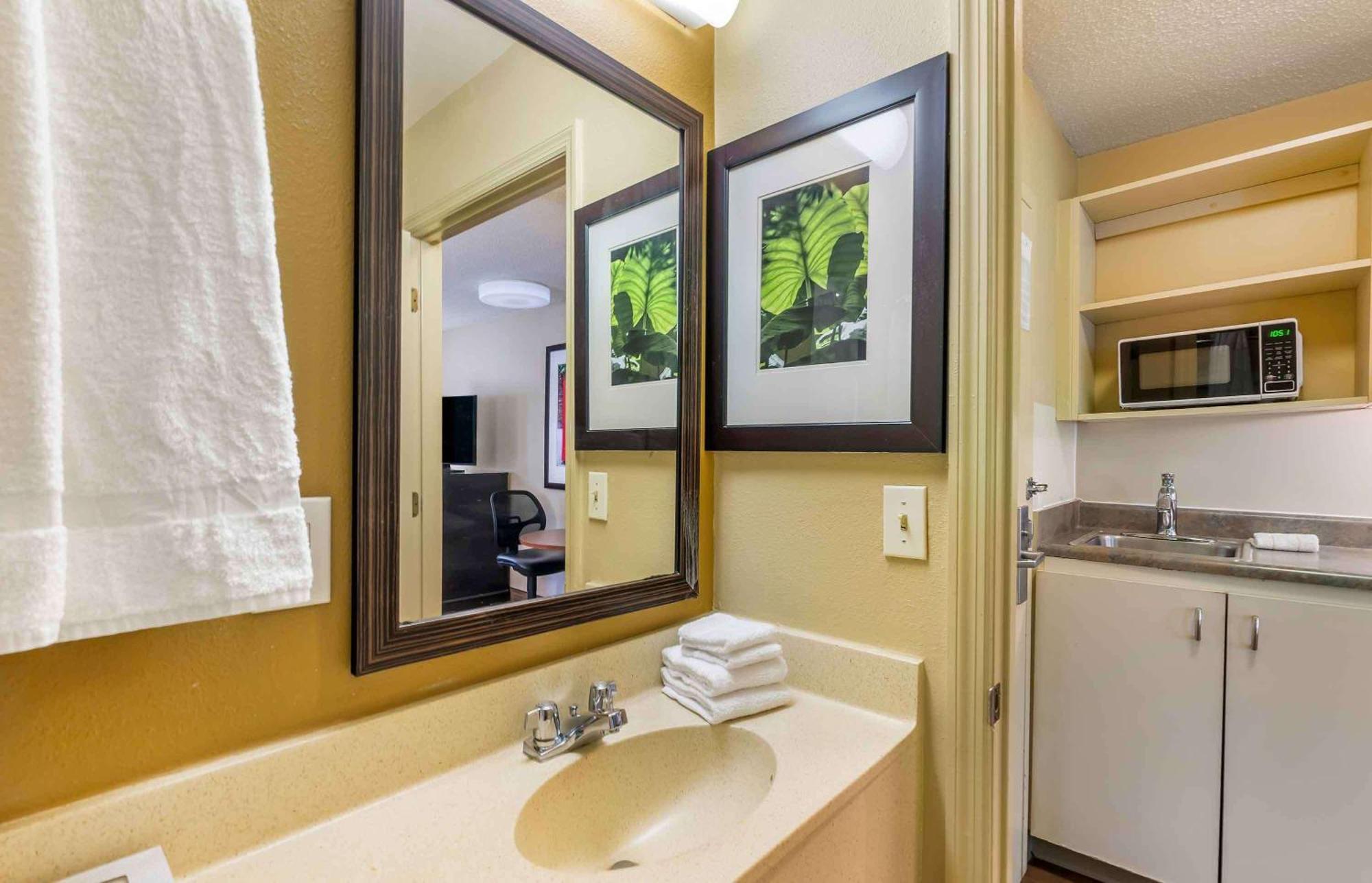 Extended Stay America Select Suites - Chesapeake - Churchland Blvd Экстерьер фото