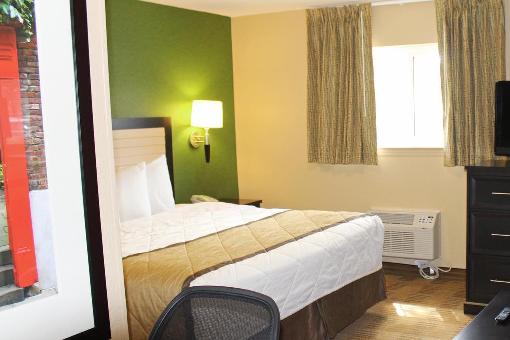 Extended Stay America Select Suites - Chesapeake - Churchland Blvd Экстерьер фото